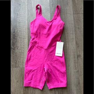 Lululemon Align Onesie 8" in Sonic Pink Size 6